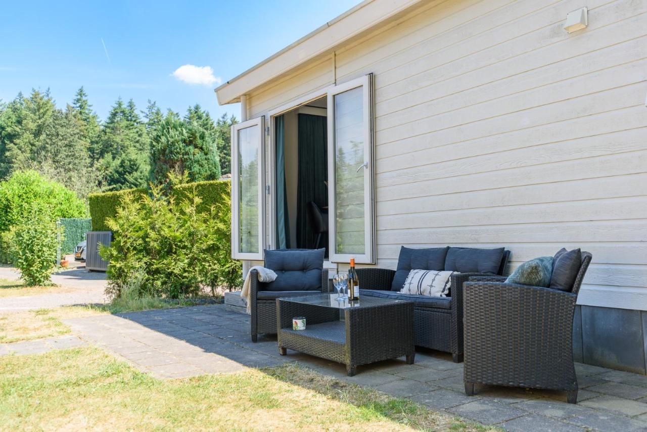 Gezellig Chalet Aan De Veluwse Bosrand Putten Eksteriør billede